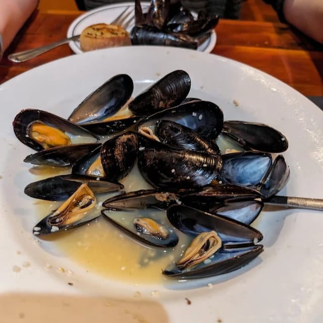 Muscle Beach Mussels.